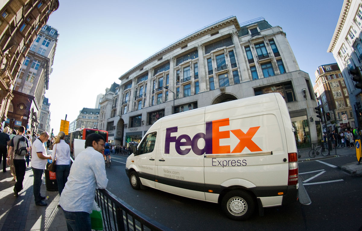 ■ fedex-truck